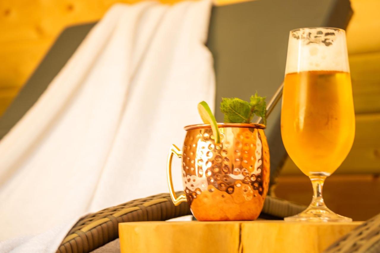 Wellness Mitten In Der Wasserfallstadt Triberg Triberg im Schwarzwald Exterior photo